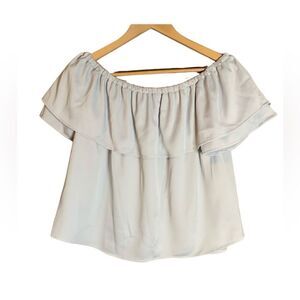 3 for $30! Harlow and graham off the shoulder blouse‎